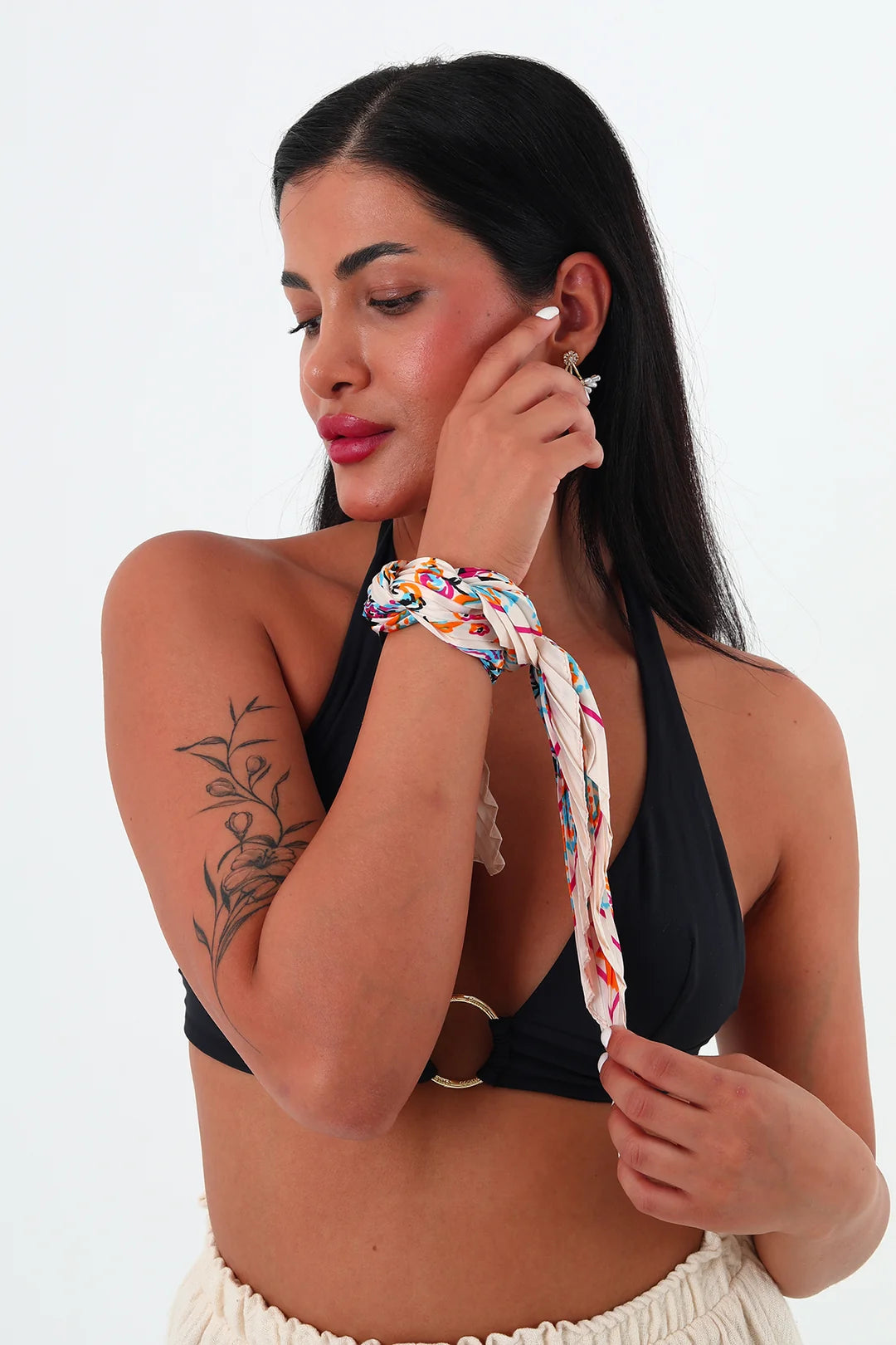 Rose çok renkli piliseli bandana,fular Krem