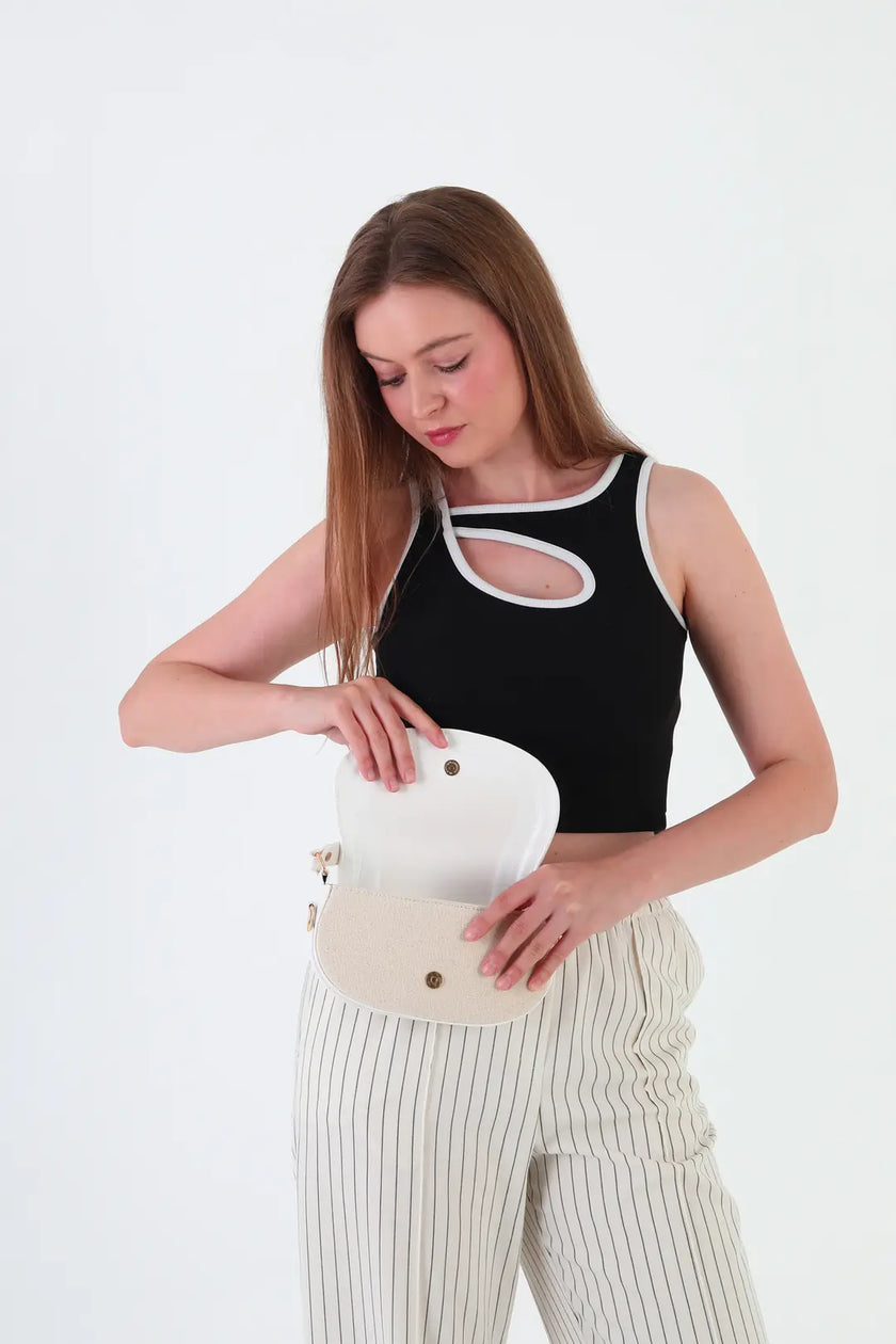 Daisy Kapaklı Çapraz Çanta Beyaz