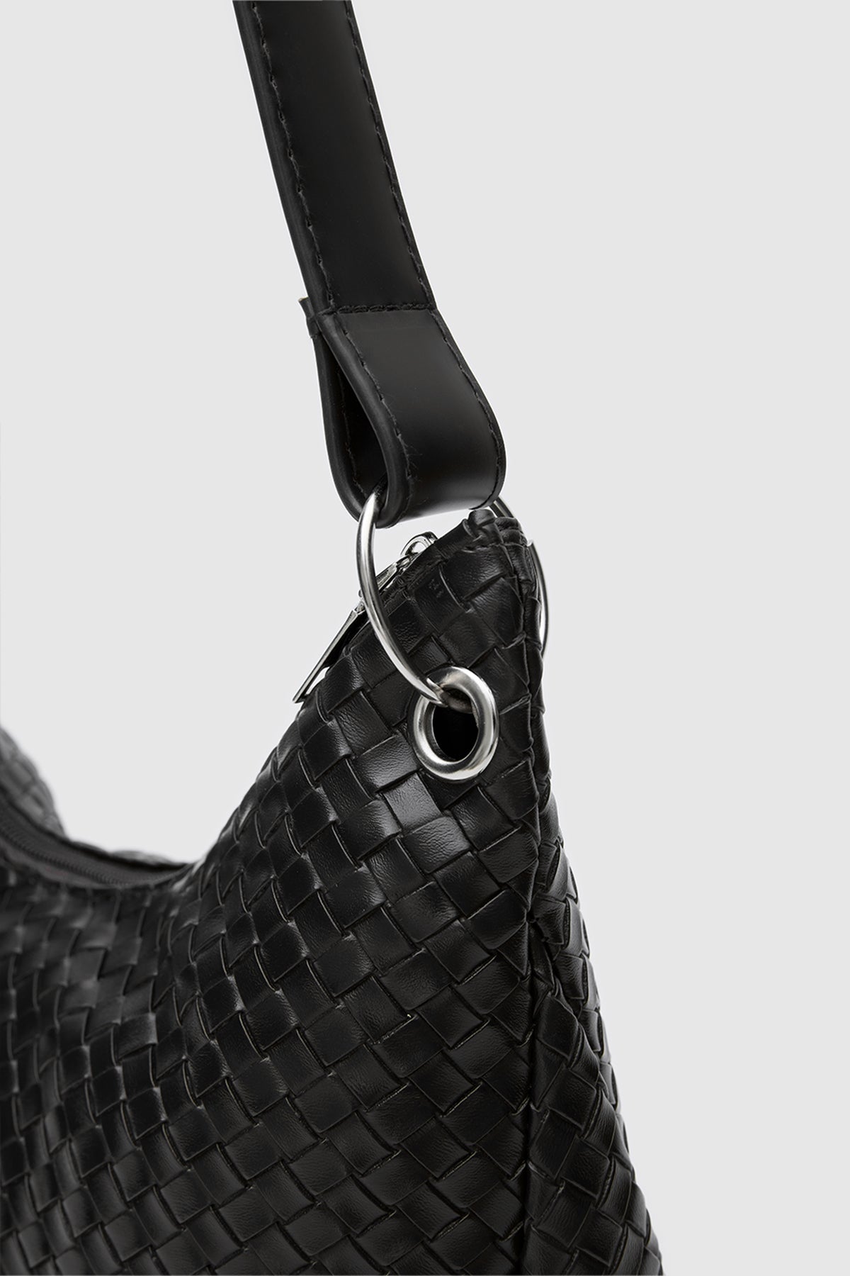 Nervo Örgülü Omuz Çantası Siyah