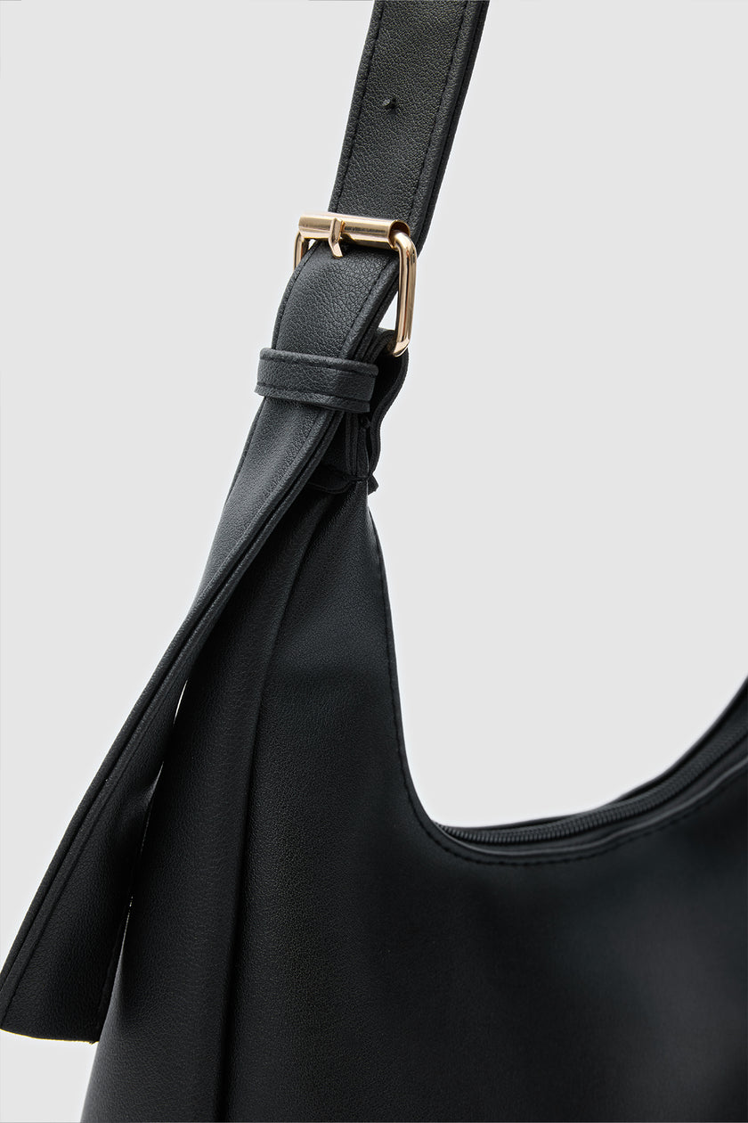 Vilma Charmlı Salaş Omuz Çantası Siyah