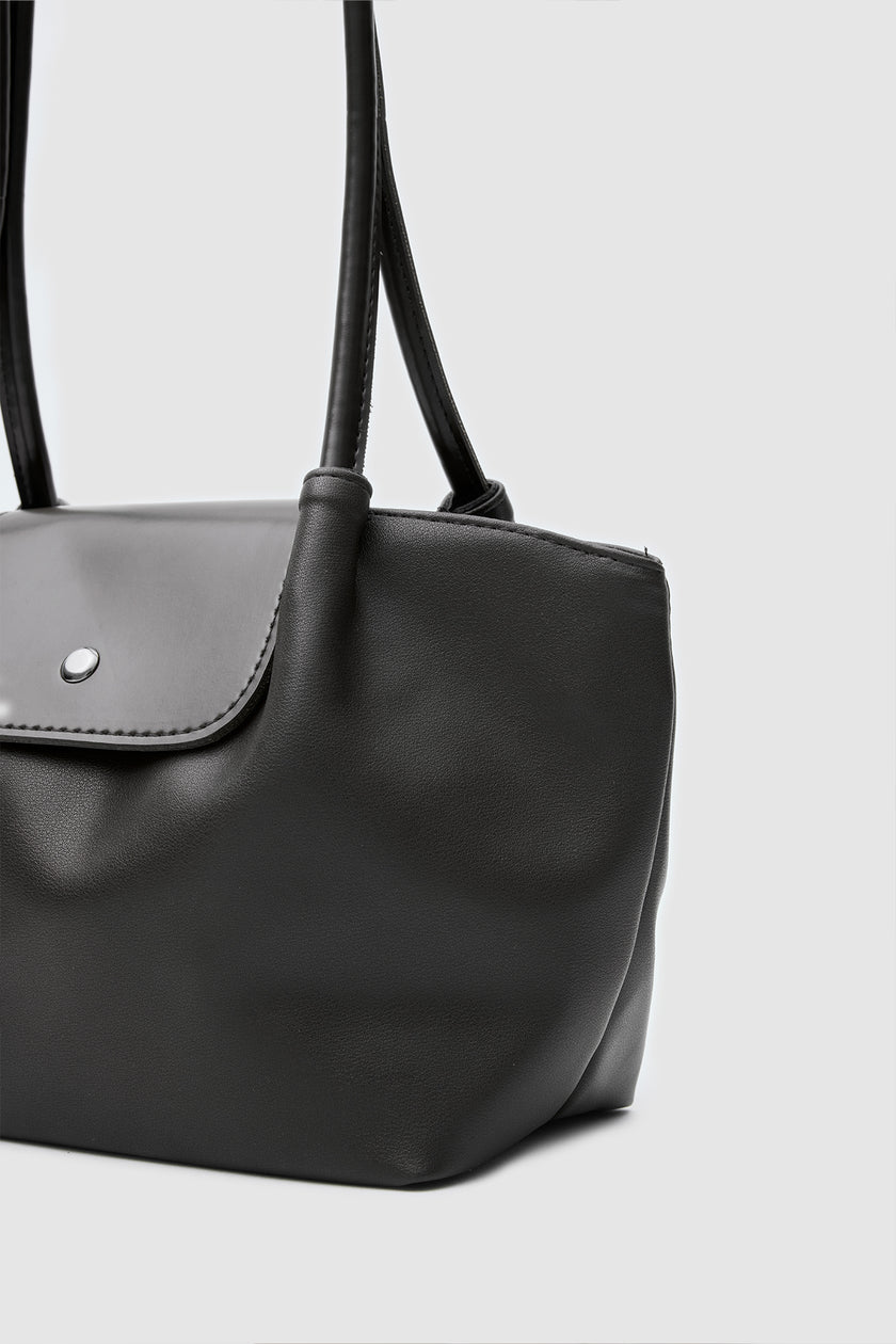 Hobo Kapaklı Omuz Çanta Siyah